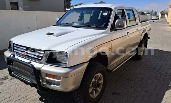 Acheter Occasion Voiture Mitsubishi Delica D:2 Blanc à Windhoek, Namibie Acheter Occasion Voiture Mitsubishi Delica D:2 Blanc à Windhoek, Namibie