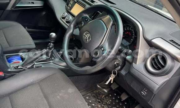 Acheter Occasion Voiture Toyota RAV4 Blanc à Windhoek, Namibie Acheter Occasion Voiture Toyota RAV4 Blanc à Windhoek, Namibie