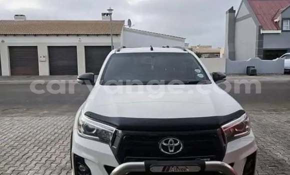 Acheter Occasion Voiture Toyota Hilux Blanc à Windhoek, Namibie Acheter Occasion Voiture Toyota Hilux Blanc à Windhoek, Namibie