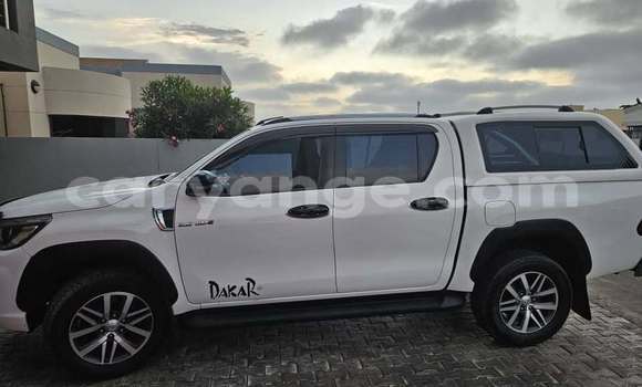 Acheter Occasion Voiture Toyota Hilux Blanc à Windhoek, Namibie Acheter Occasion Voiture Toyota Hilux Blanc à Windhoek, Namibie
