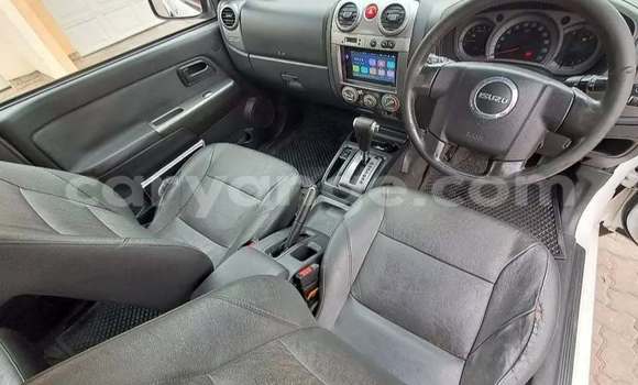 Acheter Occasion Voiture Isuzu Bellett Blanc à Windhoek, Namibie Acheter Occasion Voiture Isuzu Bellett Blanc à Windhoek, Namibie