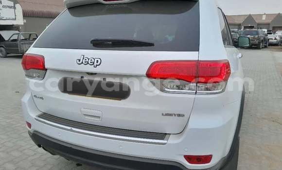 Acheter Occasion Voiture Jeep Grand Cherokee Blanc à Windhoek, Namibie Acheter Occasion Voiture Jeep Grand Cherokee Blanc à Windhoek, Namibie