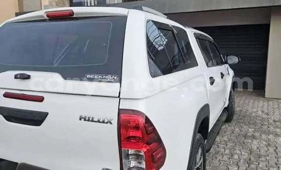 Acheter Occasion Voiture Toyota Hilux Blanc à Windhoek, Namibie Acheter Occasion Voiture Toyota Hilux Blanc à Windhoek, Namibie