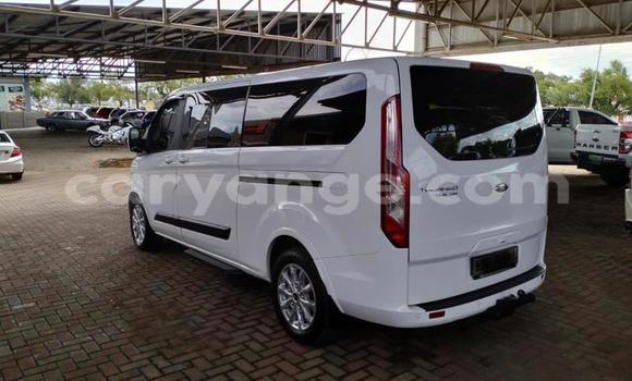 Buy Used Ford Tourneo Custom White Car in Walvis Bay in Namibia Buy Used Ford Tourneo Custom White Car in Walvis Bay in Namibia