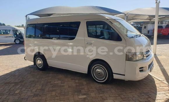 Buy Used Toyota Hi Ace White Car in Windhoek in Namibia