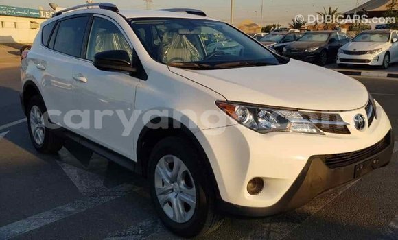 Acheter Import Voiture Toyota RAV4 Blanc à Import - Dubai, Namibie Acheter Import Voiture Toyota RAV4 Blanc à Import - Dubai, Namibie