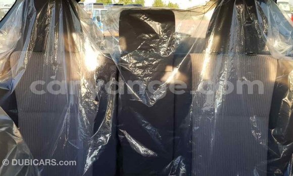 Acheter Import Voiture Toyota RAV4 Blanc à Import - Dubai, Namibie Acheter Import Voiture Toyota RAV4 Blanc à Import - Dubai, Namibie