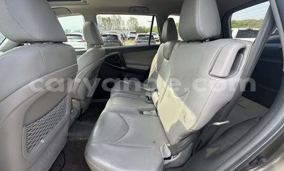 Acheter Occasion Voiture Toyota RAV4 Marron à Walvis Bay, Namibie Acheter Occasion Voiture Toyota RAV4 Marron à Walvis Bay, Namibie