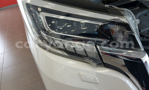 Buy Used Toyota Hi Ace White Car in Gobabis in Omaheke Buy Used Toyota Hi Ace White Car in Gobabis in Omaheke