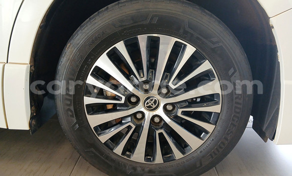 Buy Used Toyota Hi Ace White Car in Gobabis in Omaheke Buy Used Toyota Hi Ace White Car in Gobabis in Omaheke