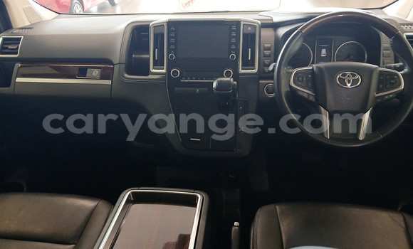 Buy Used Toyota Hi Ace White Car in Gobabis in Omaheke Buy Used Toyota Hi Ace White Car in Gobabis in Omaheke