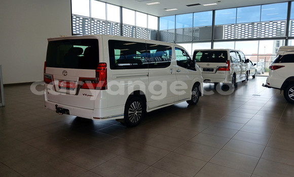 Buy Used Toyota Hi Ace White Car in Gobabis in Omaheke Buy Used Toyota Hi Ace White Car in Gobabis in Omaheke