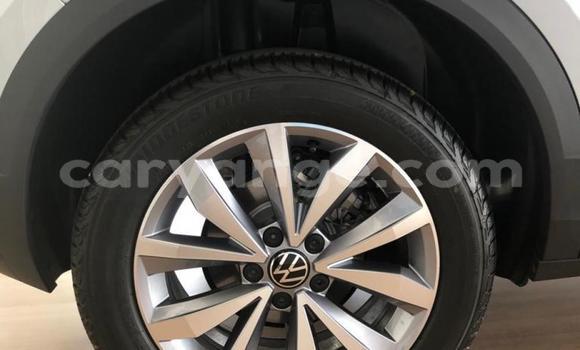 Buy Used Volkswagen T-Roc White Car in Gobabis in Omaheke Buy Used Volkswagen T-Roc White Car in Gobabis in Omaheke