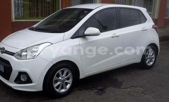 Acheter Occasion Voiture Hyundai i10 Blanc à Gobabis, Omaheke