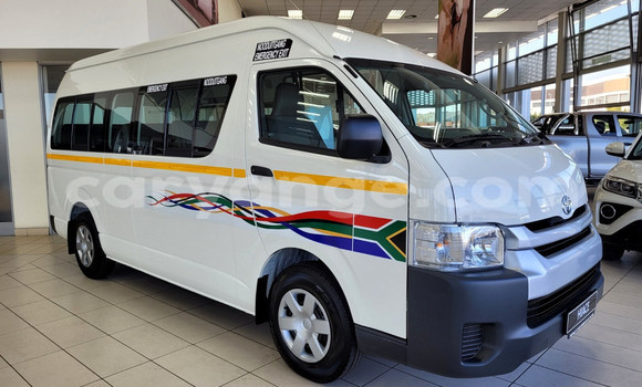 Buy Used Toyota Hi Ace White Car in Gobabis in Omaheke