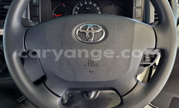 Buy Used Toyota Hi Ace White Car in Gobabis in Omaheke Buy Used Toyota Hi Ace White Car in Gobabis in Omaheke