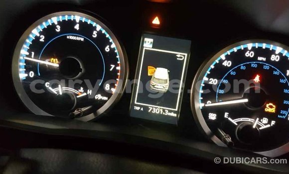 Acheter Import Voiture Toyota Highlander Blanc à Import - Dubai, Namibie Acheter Import Voiture Toyota Highlander Blanc à Import - Dubai, Namibie