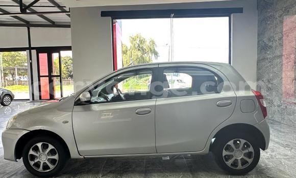 Acheter Occasion Voiture Toyota Etios Gris à Gobabis, Omaheke Acheter Occasion Voiture Toyota Etios Gris à Gobabis, Omaheke