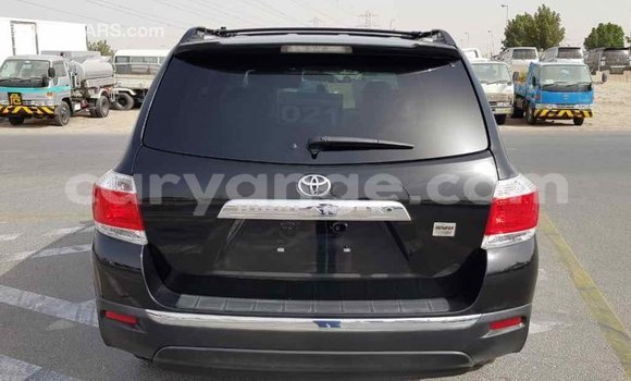 Acheter Import Voiture Toyota Highlander Noir à Import - Dubai, Namibie Acheter Import Voiture Toyota Highlander Noir à Import - Dubai, Namibie