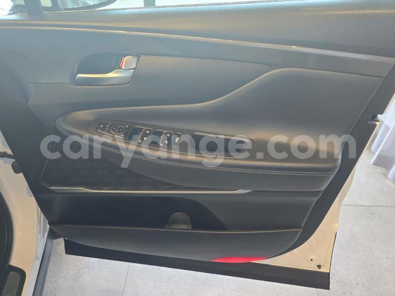 Big with watermark hyundai santa fe omaheke gobabis 24387