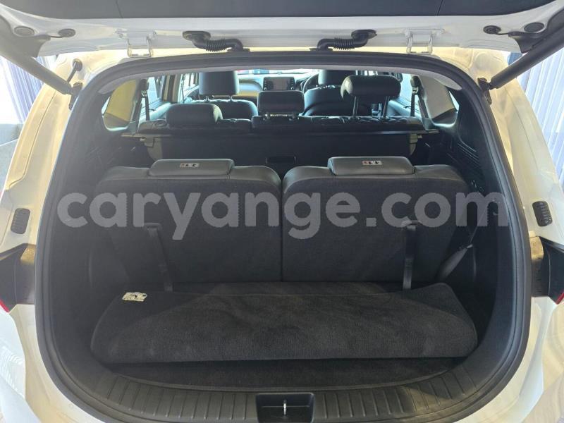 Big with watermark hyundai santa fe omaheke gobabis 24387