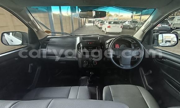 Buy Used Isuzu KB White Car in Windhoek in Namibia Buy Used Isuzu KB White Car in Windhoek in Namibia