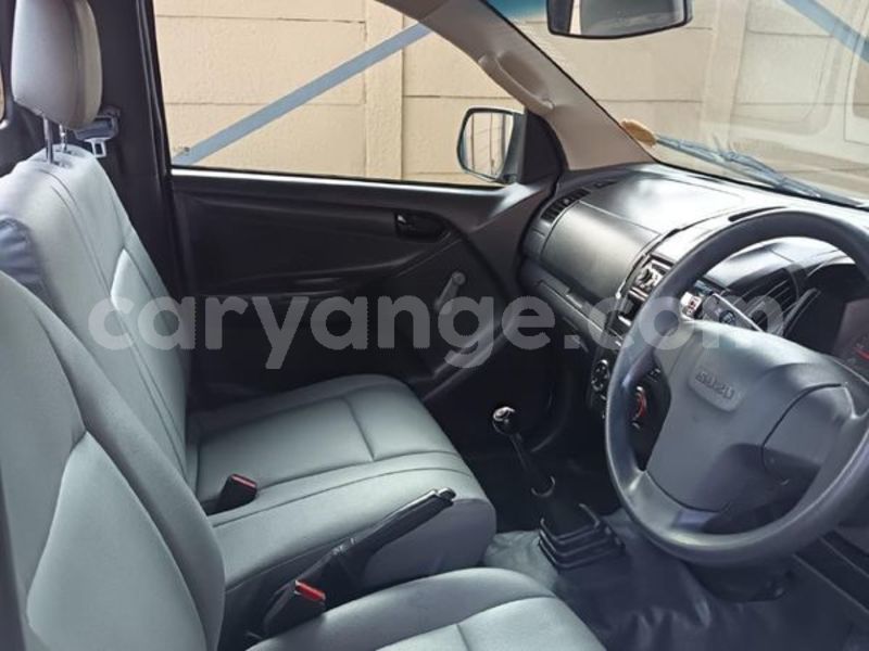 Big with watermark isuzu kb namibia windhoek 24396