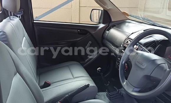 Buy Used Isuzu KB White Car in Windhoek in Namibia Buy Used Isuzu KB White Car in Windhoek in Namibia