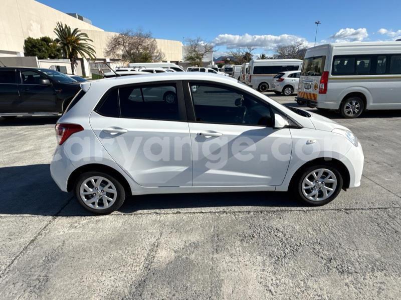Big with watermark hyundai i10 omaheke gobabis 24397