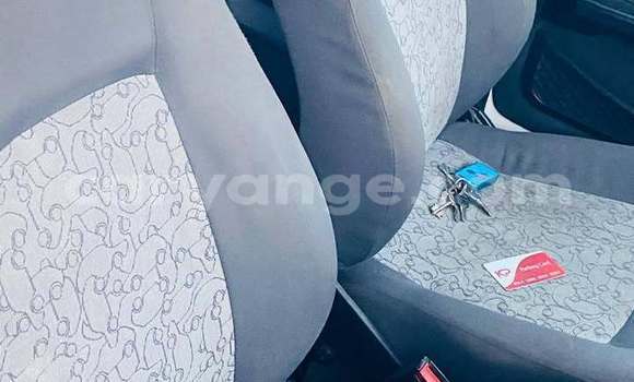 Buy Used Volkswagen Golf White Car in Windhoek in Namibia Buy Used Volkswagen Golf White Car in Windhoek in Namibia