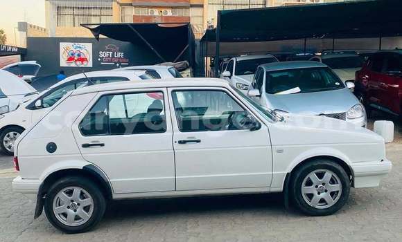 Buy Used Volkswagen Golf White Car in Windhoek in Namibia Buy Used Volkswagen Golf White Car in Windhoek in Namibia