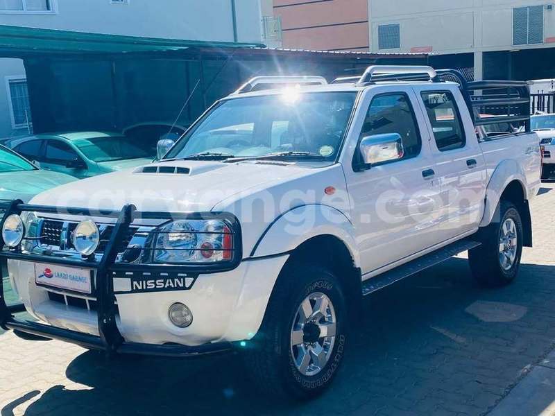 Big with watermark nissan np 300 namibia windhoek 24428