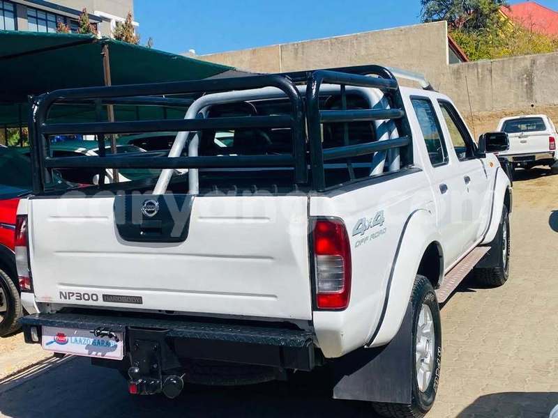 Big with watermark nissan np 300 namibia windhoek 24428