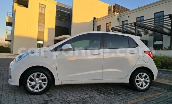 Acheter Occasion Voiture Hyundai i10 Blanc à Gobabis, Omaheke Acheter Occasion Voiture Hyundai i10 Blanc à Gobabis, Omaheke