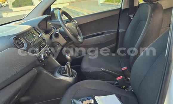 Acheter Occasion Voiture Hyundai i10 Blanc à Gobabis, Omaheke Acheter Occasion Voiture Hyundai i10 Blanc à Gobabis, Omaheke