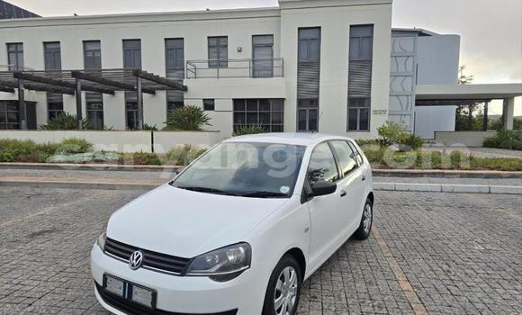 Acheter Occasion Voiture Volkswagen Polo Blanc à Gobabis, Omaheke Acheter Occasion Voiture Volkswagen Polo Blanc à Gobabis, Omaheke