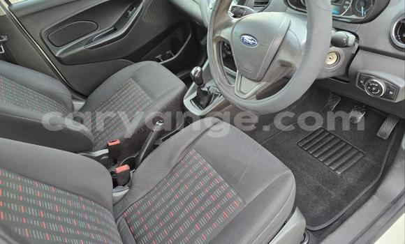 Acheter Occasion Voiture Ford Fiesta Blanc à Gobabis, Omaheke Acheter Occasion Voiture Ford Fiesta Blanc à Gobabis, Omaheke