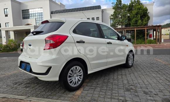 Acheter Occasion Voiture Ford Fiesta Blanc à Gobabis, Omaheke Acheter Occasion Voiture Ford Fiesta Blanc à Gobabis, Omaheke