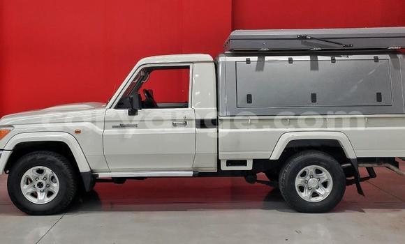 Buy Used Toyota Land Cruiser White Car in Windhoek in Namibia Buy Used Toyota Land Cruiser White Car in Windhoek in Namibia
