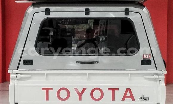 Buy Used Toyota Land Cruiser White Car in Windhoek in Namibia Buy Used Toyota Land Cruiser White Car in Windhoek in Namibia