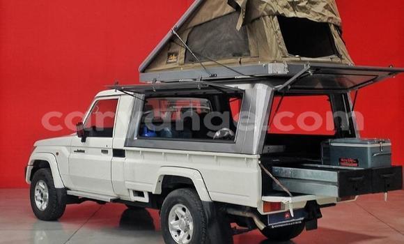 Buy Used Toyota Land Cruiser White Car in Windhoek in Namibia Buy Used Toyota Land Cruiser White Car in Windhoek in Namibia