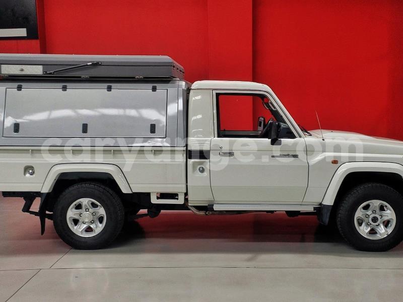 Big with watermark toyota land cruiser namibia windhoek 24476