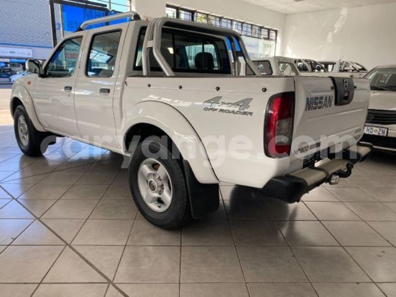 Big with watermark nissan np 300 namibia windhoek 24478