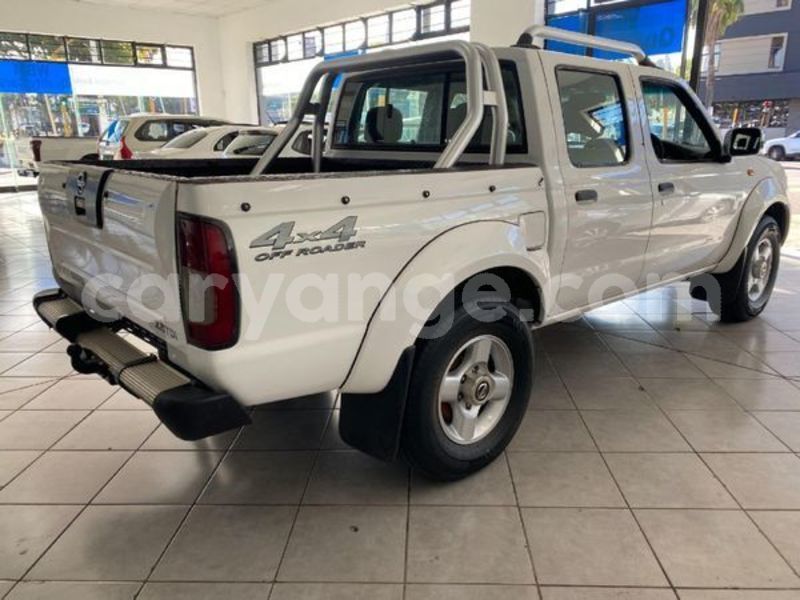 Big with watermark nissan np 300 namibia windhoek 24478