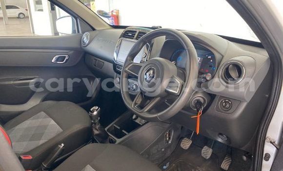 Buy Used Renault KWID Silver Car in Windhoek in Namibia Buy Used Renault KWID Silver Car in Windhoek in Namibia