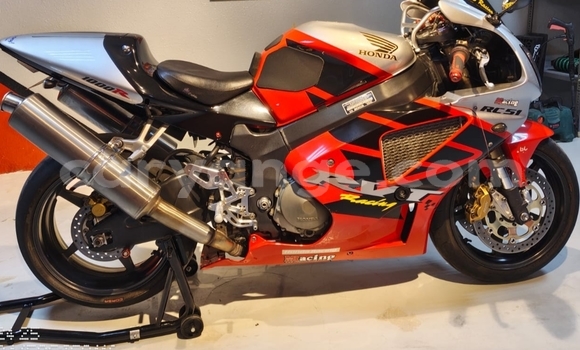 Buy Used Honda VTR Red Bike in Windhoek in Namibia Buy Used Honda VTR Red Bike in Windhoek in Namibia