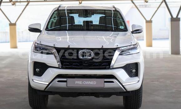 Acheter Occasion Voiture Toyota Fortuner Blanc à Gobabis, Omaheke Acheter Occasion Voiture Toyota Fortuner Blanc à Gobabis, Omaheke