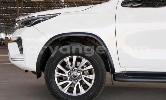Acheter Occasion Voiture Toyota Fortuner Blanc à Gobabis, Omaheke Acheter Occasion Voiture Toyota Fortuner Blanc à Gobabis, Omaheke