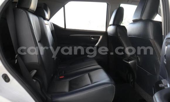 Acheter Occasion Voiture Toyota Fortuner Blanc à Gobabis, Omaheke Acheter Occasion Voiture Toyota Fortuner Blanc à Gobabis, Omaheke