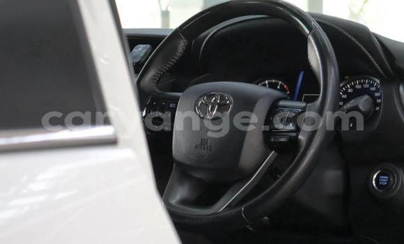 Acheter Occasion Voiture Toyota Fortuner Blanc à Gobabis, Omaheke Acheter Occasion Voiture Toyota Fortuner Blanc à Gobabis, Omaheke